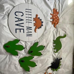 Dinosaur nursery decor